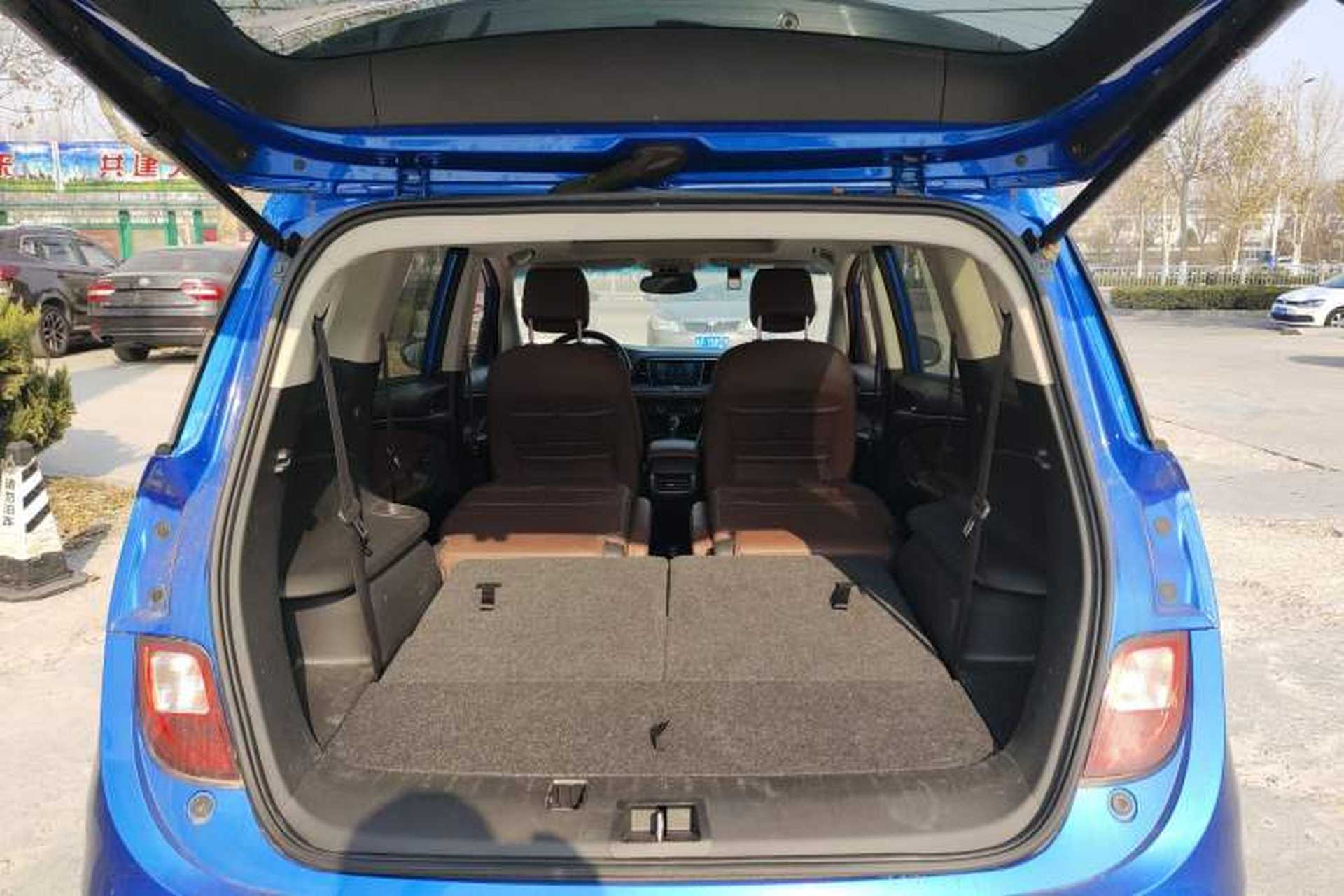 Used Buick GL6 2018 18T 6-Seater Prestige Model Trunk