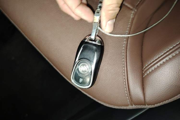 Used Buick GL6 2018 18T 6-Seater Prestige Model Vehicle Key