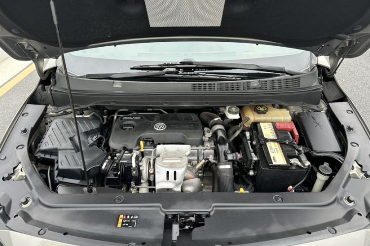 Used Buick GL6 2018 18T 6-Seater Prestige Model Engine Bay