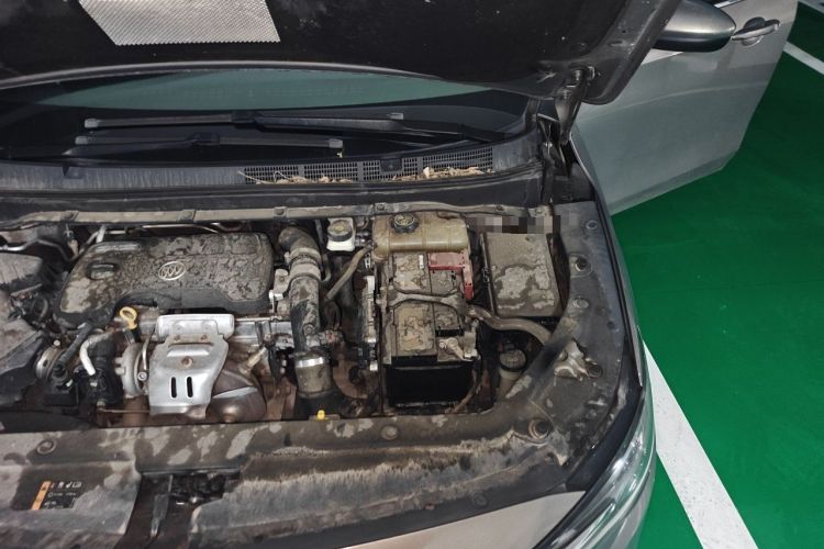 Used Buick GL6 2018 18T 6-Seater Prestige Model Engine Bay Left