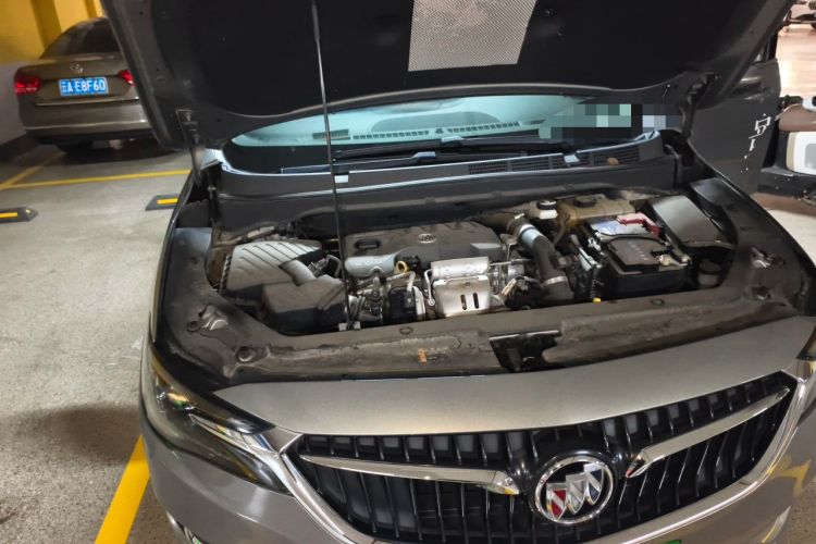 Used Buick GL6 2018 18T 6-Seater Prestige Model Engine Bay Right