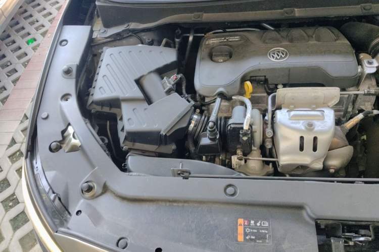 Used Buick GL6 2018 18T 6-Seater Prestige Model Engine Bay Right