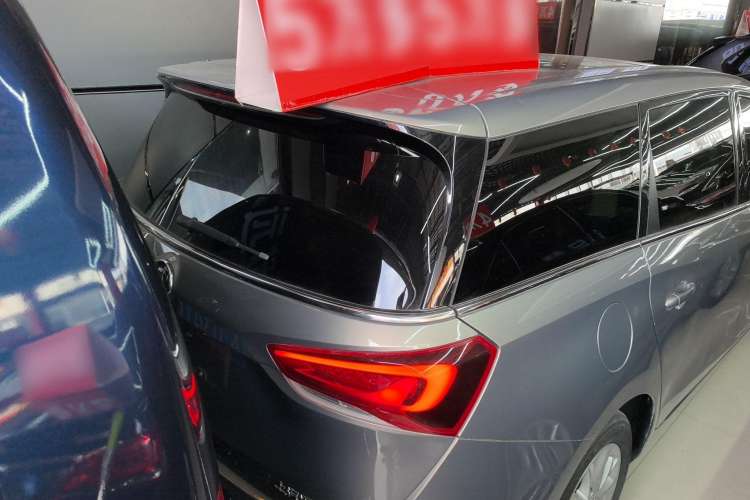 Used Buick GL6 2018 18T 6-Seater Luxury Model Exterior 4