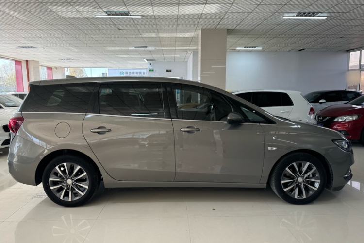 Used Buick GL6 2018 18T 6-Seater Prestige Model Exterior 4