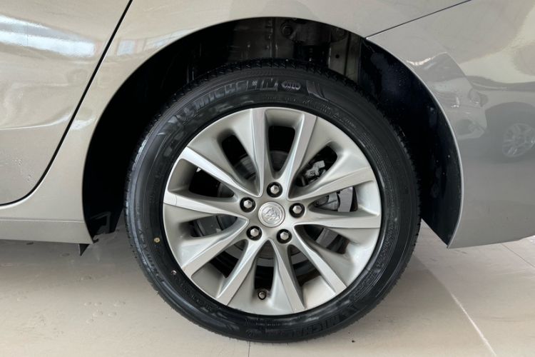 Used Buick GL6 2018 18T 6-Seater Prestige Model Exterior 5