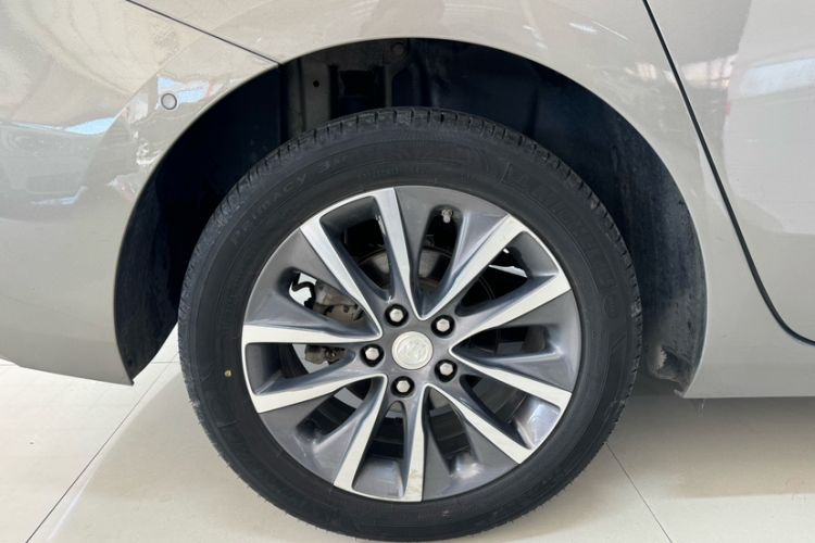 Used Buick GL6 2018 18T 6-Seater Prestige Model Exterior 9