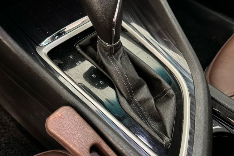 Used Buick GL6 2018 18T 6-Seater Prestige Model Interior 14