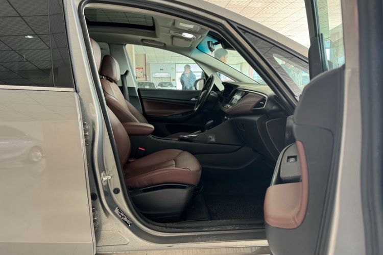 Used Buick GL6 2018 18T 6-Seater Prestige Model Interior 3