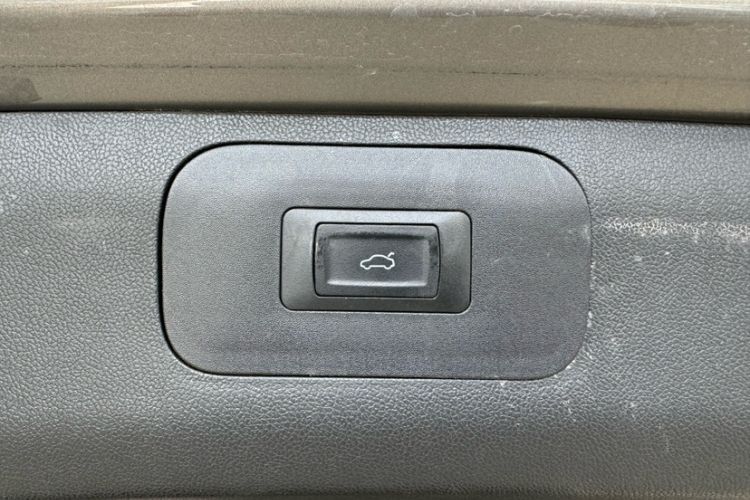Used Buick GL6 2018 18T 6-Seater Prestige Model Interior 7