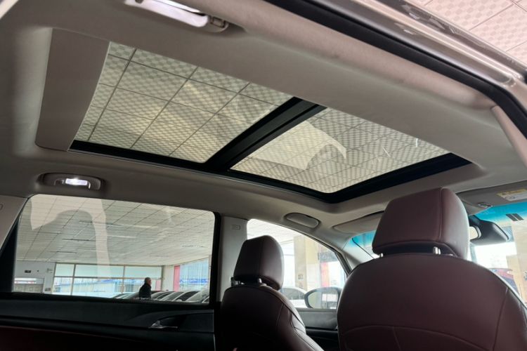 Used Buick GL6 2018 18T 6-Seater Prestige Model Interior 9
