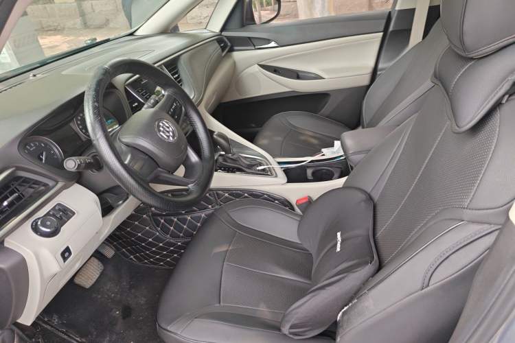 Used Buick GL6 2018 18T 6-Seater Elite Model Left Front Seat