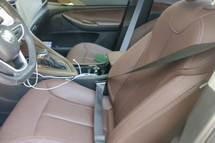 Used Buick GL6 2018 18T 6-Seater Prestige Model Left Front Seat