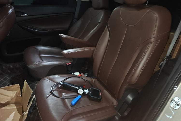 Used Buick GL6 2018 18T 6-Seater Prestige Model Left Rear Seat