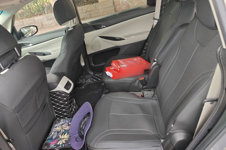Used Buick GL6 2018 18T 6-Seater Elite Model Left Rear Seat