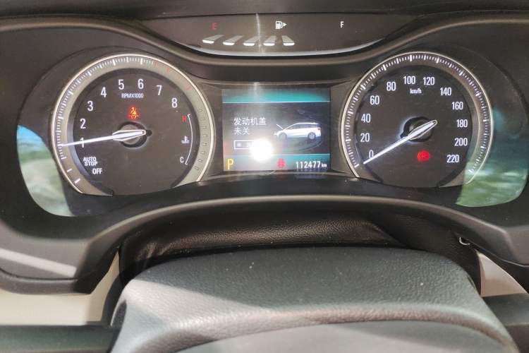 Used Buick GL6 2018 18T 5-Seater Elite Version Odometer Close Up