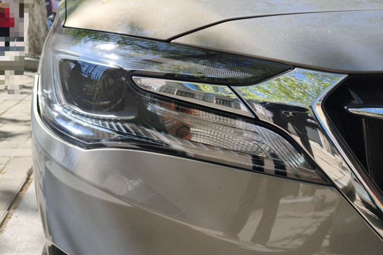 Used Buick GL6 2018 18T 6-Seater Luxury Model Right Front Headlight