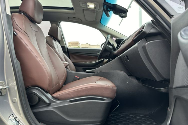 Used Buick GL6 2018 18T 6-Seater Prestige Model Right Front Seat