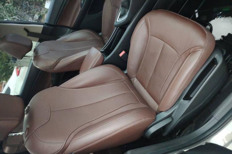 Used Buick GL6 2018 18T 6-Seater Luxury Model Right Front Seat