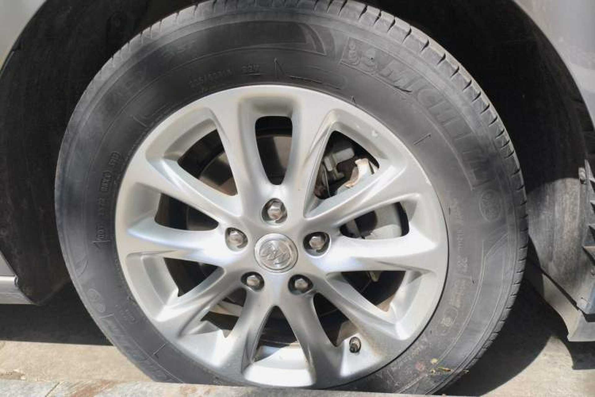 Used Buick GL6 2018 18T 6-Seater Luxury Model Right Front Wheel Hub