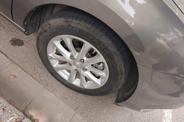 Used Buick GL6 2018 18T 6-Seater Elite Model Right Front Wheel Hub