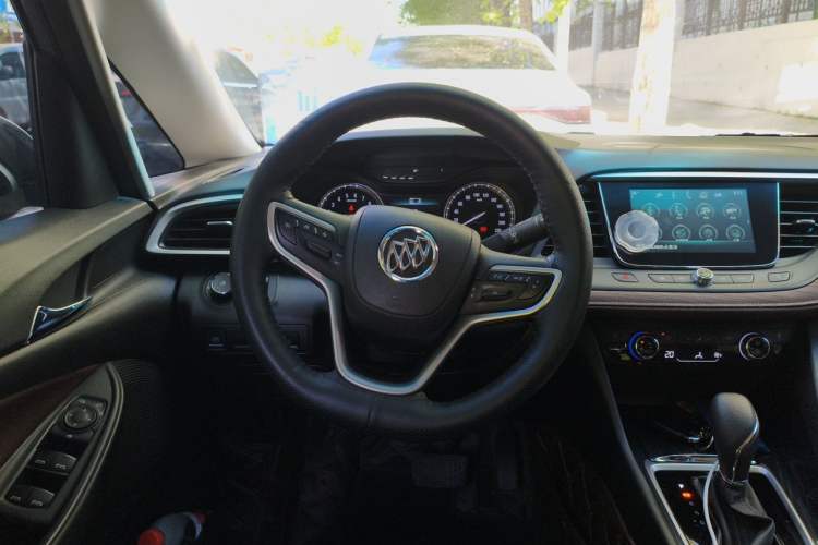 Used Buick GL6 2018 18T 6-Seater Luxury Model Steering Wheel