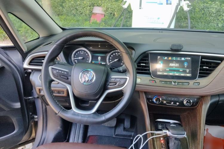 Used Buick GL6 2018 18T 6-Seater Prestige Model Steering Wheel