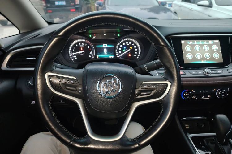 Used Buick GL6 2018 18T 6-Seater Luxury Model Steering Wheel