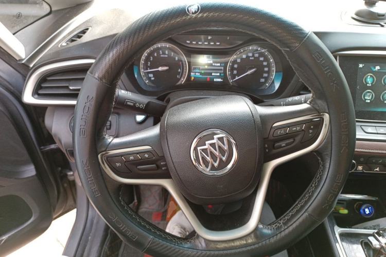 Used Buick GL6 2018 18T 6-Seater Luxury Model Steering Wheel