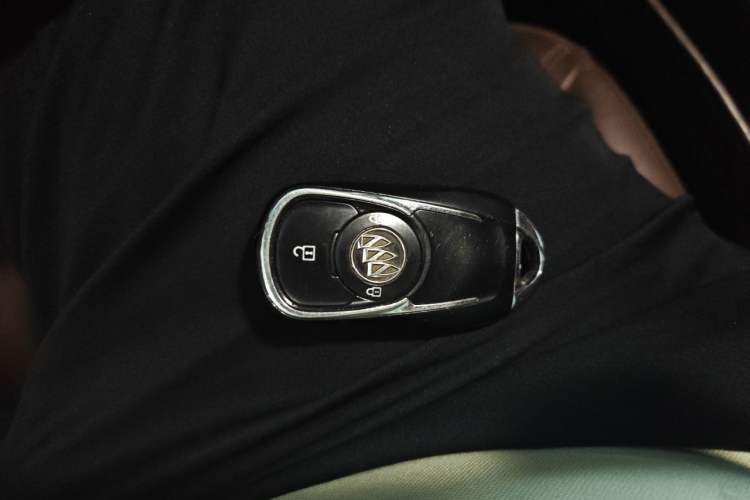 Used Buick GL6 2018 18T 6-Seater Prestige Model Vehicle Key