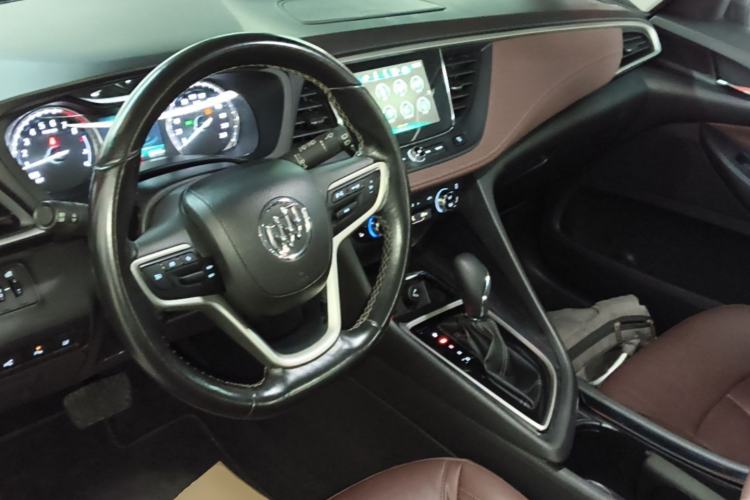 Used Buick GL6 2018 18T 6-Seater Prestige Model Center Console