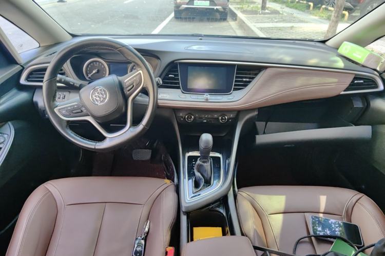 Used Buick GL6 2018 18T 6-Seater Luxury Model Center Console