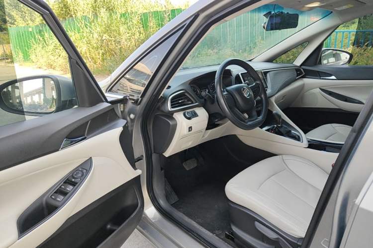 Used Buick GL6 2018 18T 6-Seater Elite Model Driver Seat
