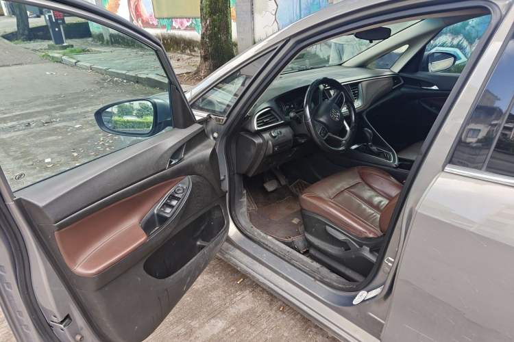 Used Buick GL6 2018 18T 6-Seater Luxury Model Driver Seat