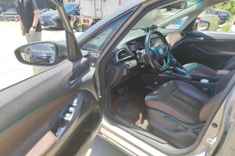 Used Buick GL6 2018 18T 6-Seater Luxury Model Driver Seat