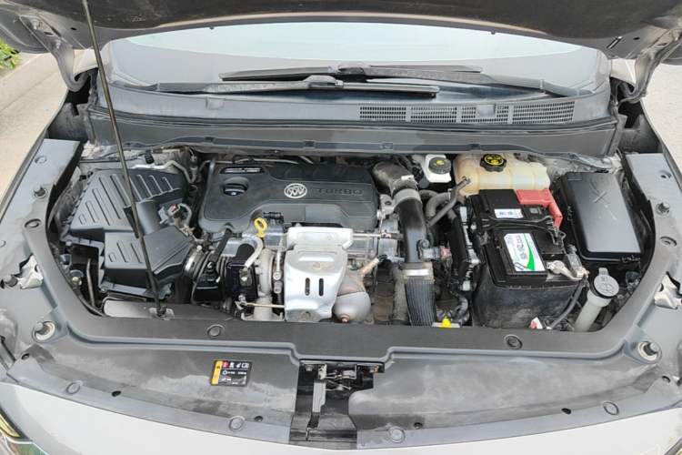 Used Buick GL6 2018 18T 6-Seater Elite Model Engine Bay