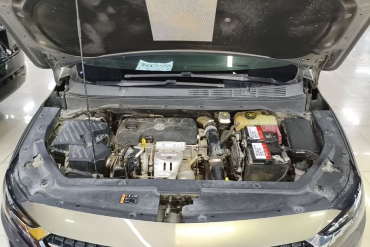 Used Buick GL6 2018 18T 6-Seater Luxury Model Engine Bay