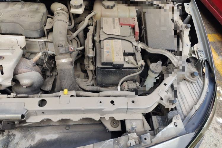 Used Buick GL6 2018 18T 6-Seater Luxury Model Engine Bay Left