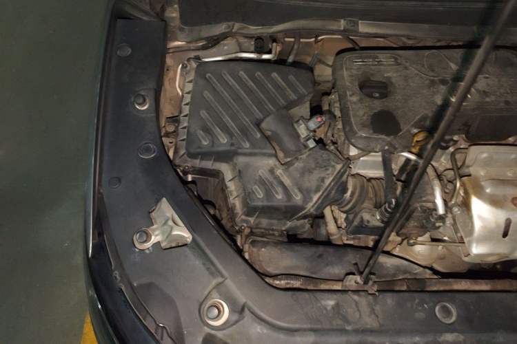 Used Buick GL6 2018 18T 6-Seater Luxury Model Engine Bay Right