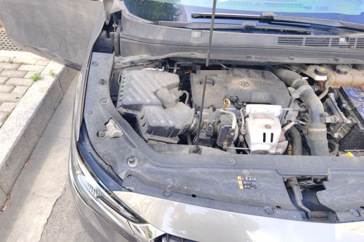 Used Buick GL6 2018 18T 6-Seater Luxury Model Engine Bay Right