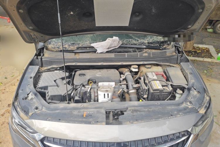 Used Buick GL6 2018 18T 6-Seater Elite Model Engine Bay