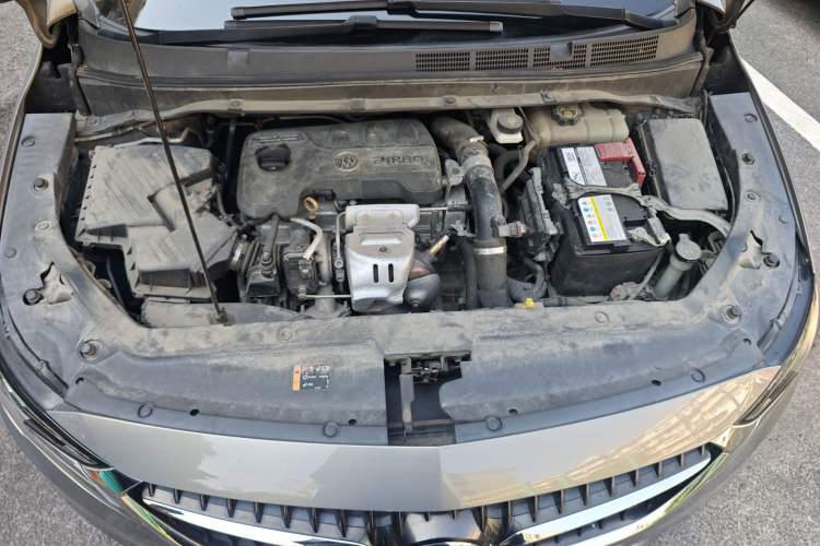 Used Buick GL6 2018 18T 6-Seater Prestige Model Engine Bay