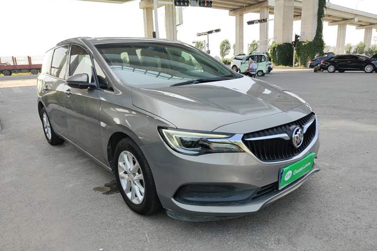 Used Buick GL6 2018 18T 6-Seater Elite Model Front Right 45 Deg