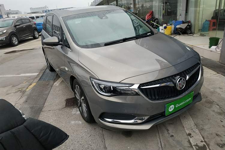 Used Buick GL6 2018 18T 6-Seater Prestige Model Front Right 45 Deg