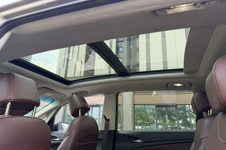 Used Buick GL6 2018 18T 6-Seater Prestige Model Headliner
