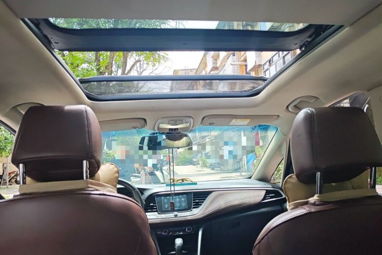 Used Buick GL6 2018 18T 6-Seater Luxury Model Headliner