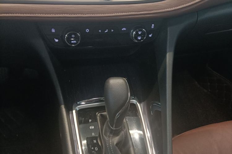 Used Buick GL6 2018 18T 6-Seater Luxury Model Interior 3