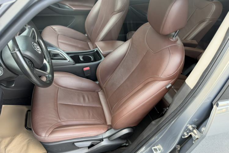 Used Buick GL6 2018 18T 6-Seater Prestige Model Interior 4