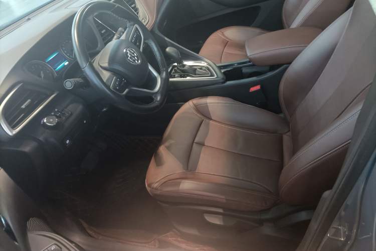 Used Buick GL6 2018 18T 6-Seater Luxury Model Interior 4