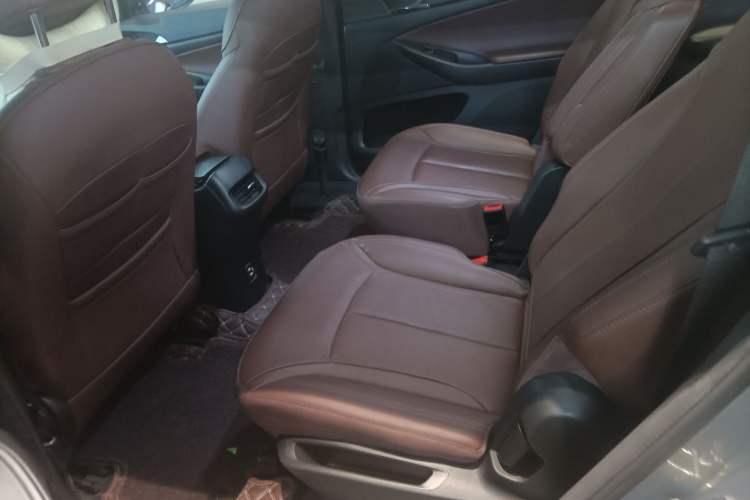 Used Buick GL6 2018 18T 6-Seater Luxury Model Interior 5