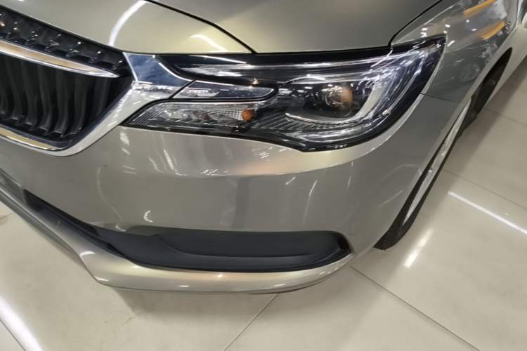 Used Buick GL6 2018 18T 6-Seater Luxury Model Left Front Headlight